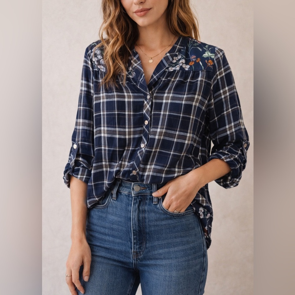 Westport Navy Plaid Floral Women's High Low Top Size M Boho Cottagecore